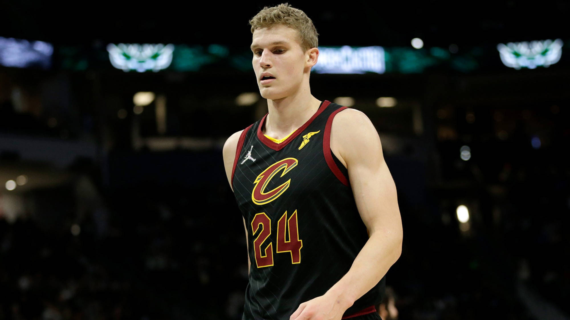 包含波尔图发布备战花絮，今晚手感冰凉，欧篮联任务艰巨，轮换策略成焦点的词条